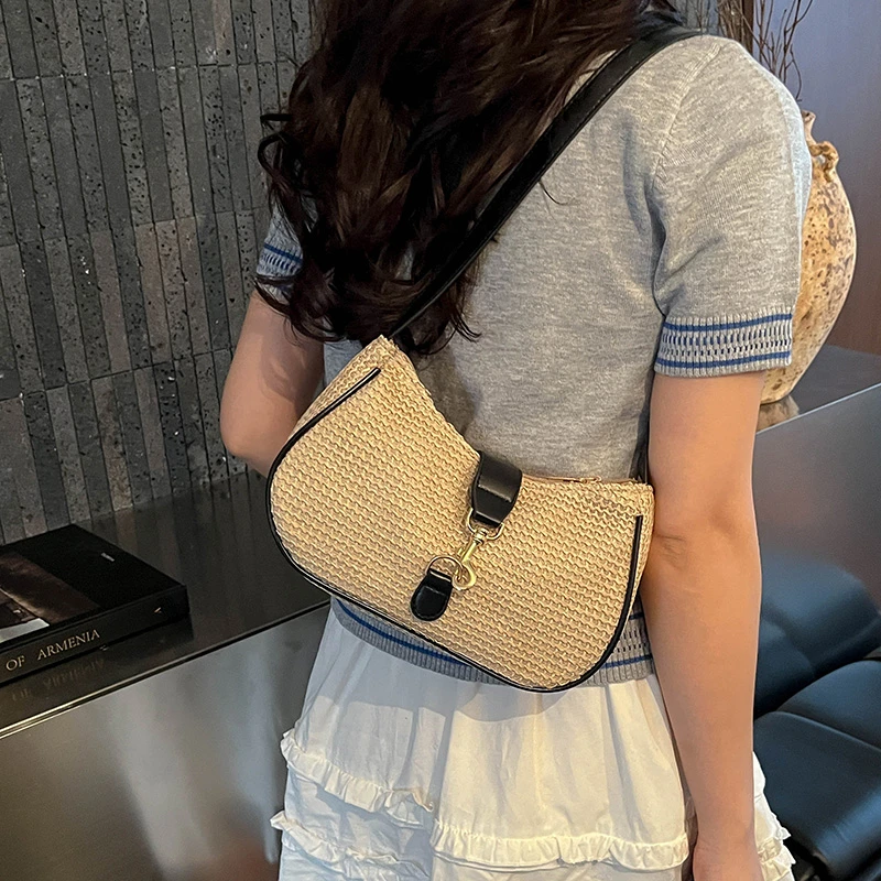 Elegant design zipper women's party shoulder bag, outdoor leisure travel handbag, classic and comfortable women's bag
Elegant design zipper women's party shoulder bag, outdoor leisure travel handbag, classic and comfortable women's bag