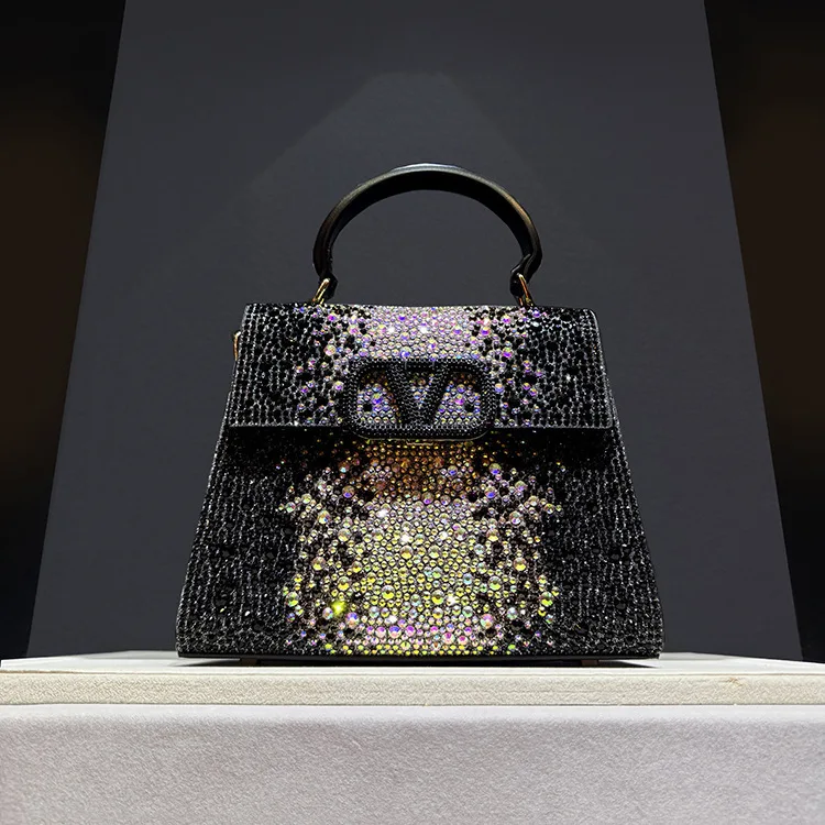 Роскошная элитная свадебная сумка со стразами, Новое поступление, кошелек через плечо, элегантный свадебный подарок для женщин, аксессуар по знаку зодиака
Роскошная элитная свадебная сумка со стразами, Новое поступление, кошелек через плечо, элегантный свадебный подарок для женщин, аксессуар по знаку зодиака