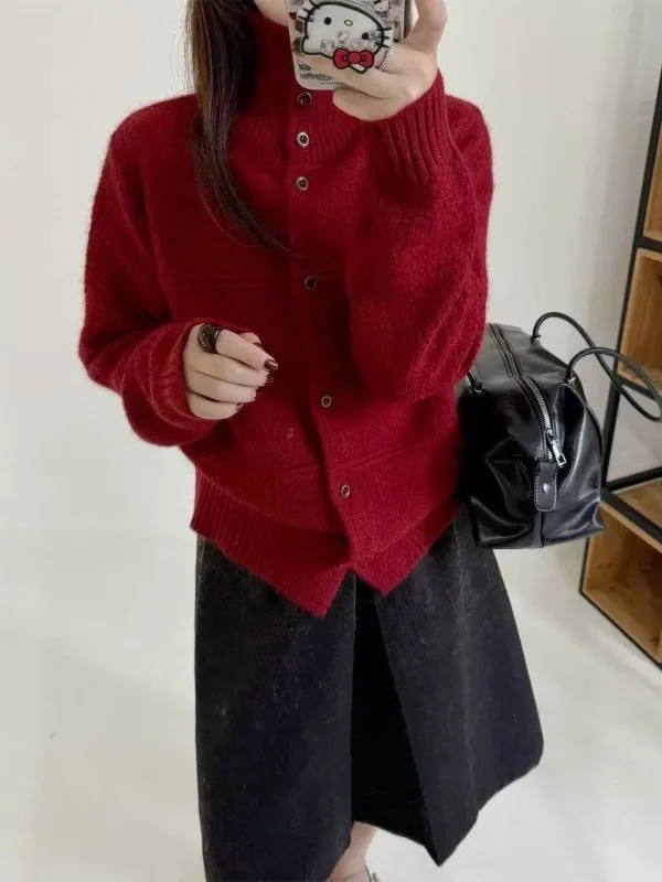 Red High Collar Knitted Sweater Coat Women's Thickened Loose Lazy Style Inner Wear Outerwear Autumn Winter Fashion Top
Red High Collar Knitted Sweater Coat Women's Thickened Loose Lazy Style Inner Wear Outerwear Autumn Winter Fashion Top