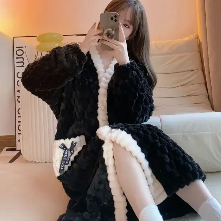 Women Loose Sleepwear Long Robes with Pocket Hot Pink Kimono Thicken Coral Fleece Nightgown Lady Autumn Winter New Bathrobe
Women Loose Sleepwear Long Robes with Pocket Hot Pink Kimono Thicken Coral Fleece Nightgown Lady Autumn Winter New Bathrobe