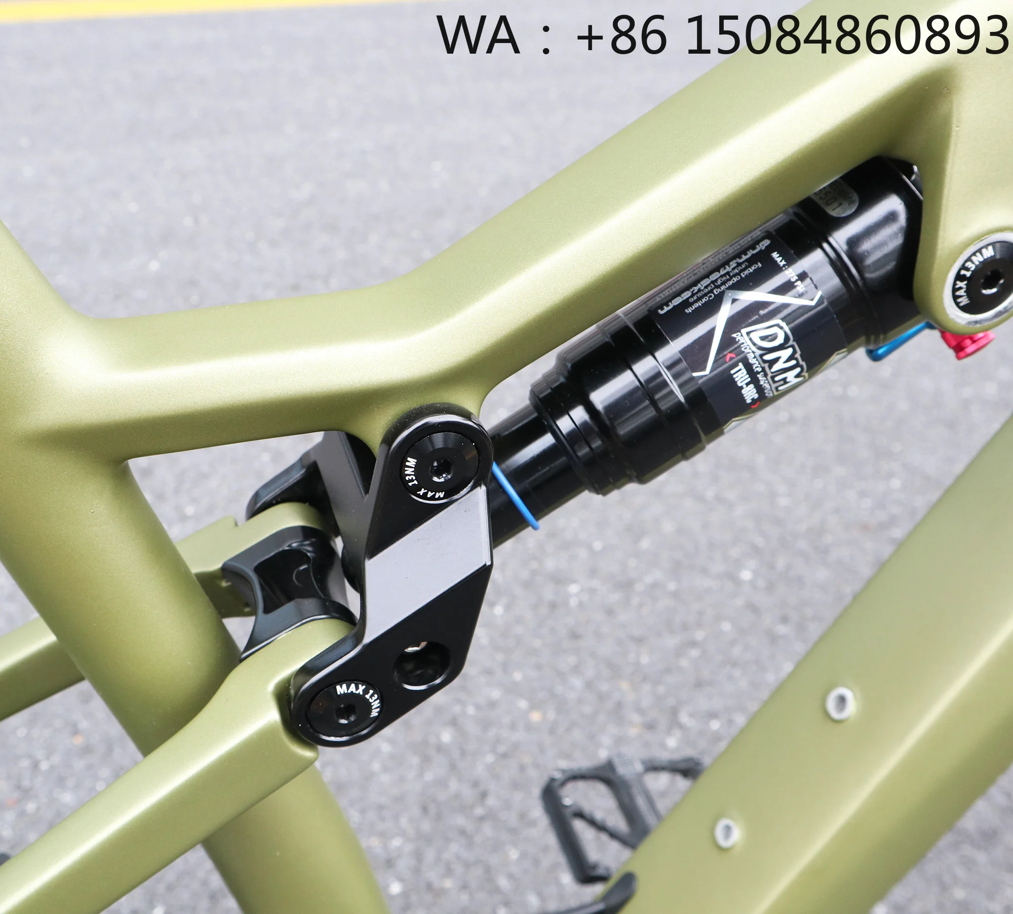 High Modulus T800 Carbon Road Bike Frame, Carbon Fiber Material, 24 Speed Hydraulic Brake Professional Racing Frame
High Modulus T800 Carbon Road Bike Frame, Carbon Fiber Material, 24 Speed Hydraulic Brake Professional Racing Frame