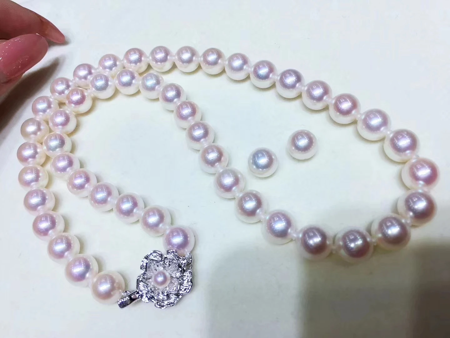 Natural necklace AAAA10-11mm South Sea round white pearl necklace 18in+earrings/925s rose silver buttons
Natural necklace AAAA10-11mm South Sea round white pearl necklace 18in+earrings/925s rose silver buttons