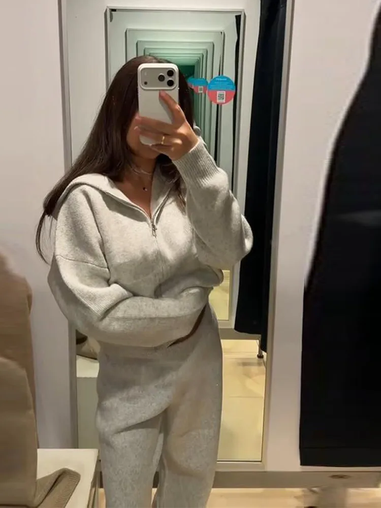 Women's Hooded Knitted Jacket Pants Set Lady Fashion Casual Zipper Long Sleeved Jacket 2026 Spring Autumn New Female Pants Suit
Women's Hooded Knitted Jacket Pants Set Lady Fashion Casual Zipper Long Sleeved Jacket 2026 Spring Autumn New Female Pants Suit