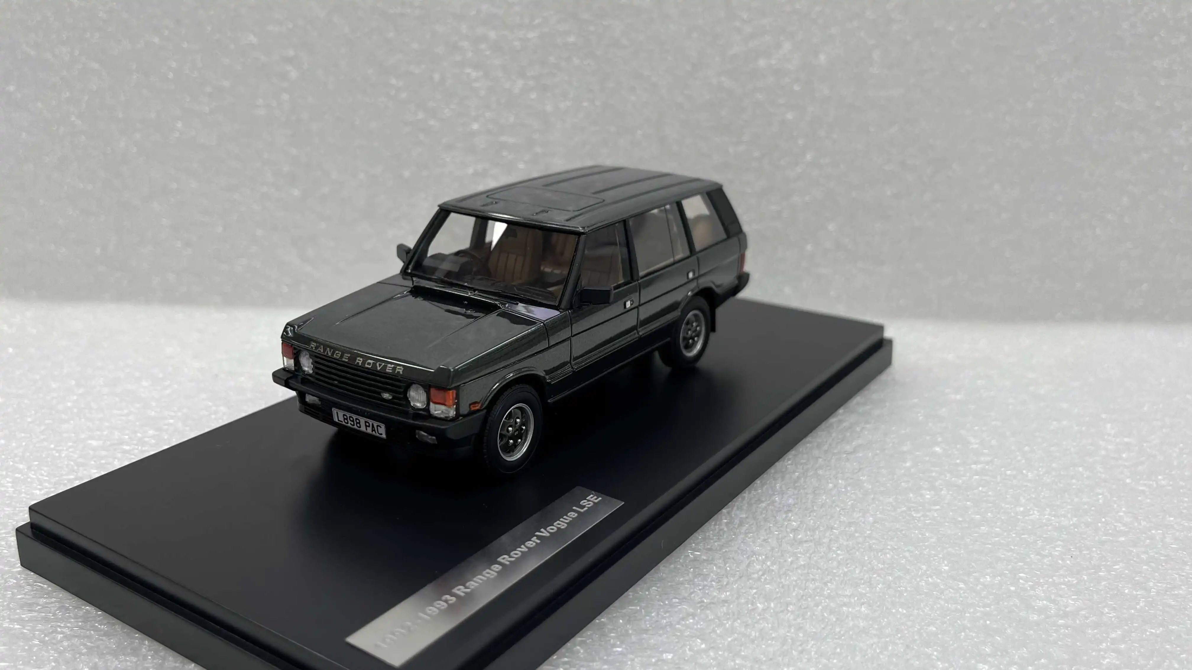 Matrix 1:43 Vogue LSE1992-93 Моделирование внедорожника, ограниченная серия, смола, металл, статическая модель автомобиля, игрушка в подарок
Matrix 1:43 Vogue LSE1992-93 Моделирование внедорожника, ограниченная серия, смола, металл, статическая модель автомобиля, игрушка в подарок