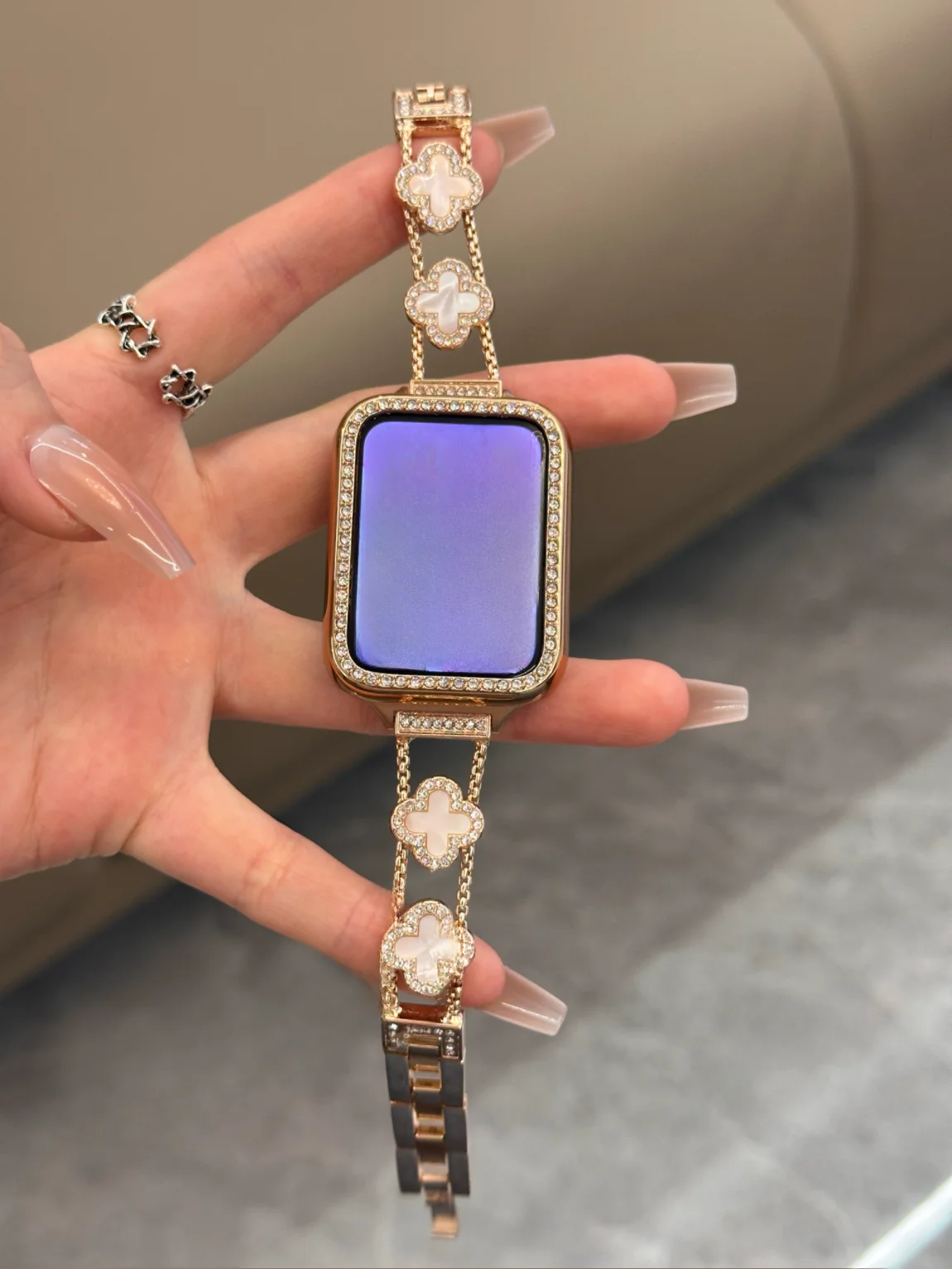 Sparkling Diamond Clover Strap Suitable Xiaomi Band 8Pro/9Pro,For Mi band 3/4/5/6/7,8/8NFC/9/9NFC/10/10NFC,For Redmi Watch5/4/6
Sparkling Diamond Clover Strap Suitable Xiaomi Band 8Pro/9Pro,For Mi band 3/4/5/6/7,8/8NFC/9/9NFC/10/10NFC,For Redmi Watch5/4/6