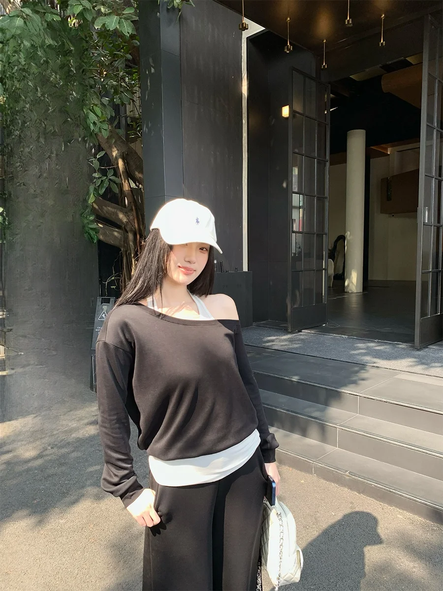 Loose Fit oulder Bared Sweatirt for Women in Bla Color Spring Season Faion Casual Sle Long Sve Single Color Design
Loose Fit oulder Bared Sweatirt for Women in Bla Color Spring Season Faion Casual Sle Long Sve Single Color Design