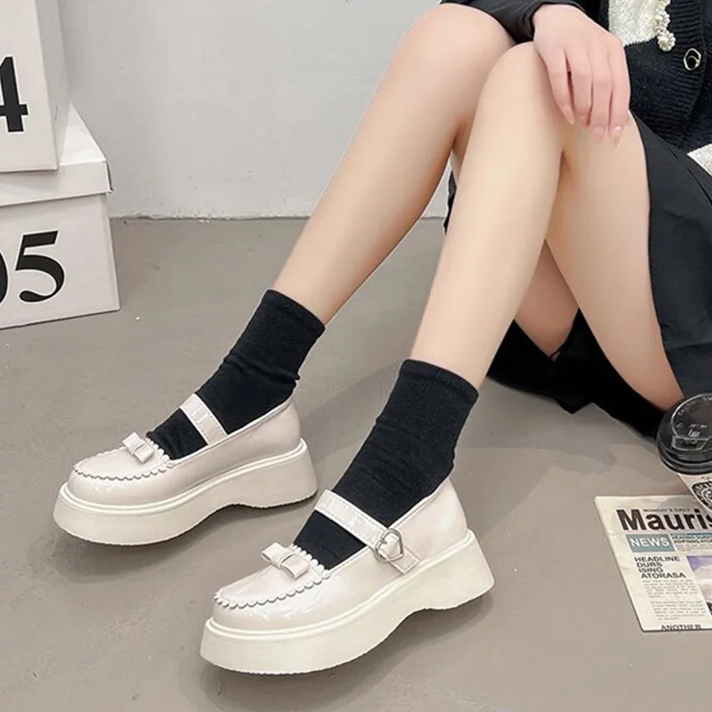 Heel Shoes for Women 2022 New Platform Shoes Kawaii Heart Buckle Lolita Shoes Uniform Bow Thick Heels Med Retro Mary Jane Shoes
Heel Shoes for Women 2022 New Platform Shoes Kawaii Heart Buckle Lolita Shoes Uniform Bow Thick Heels Med Retro Mary Jane Shoes