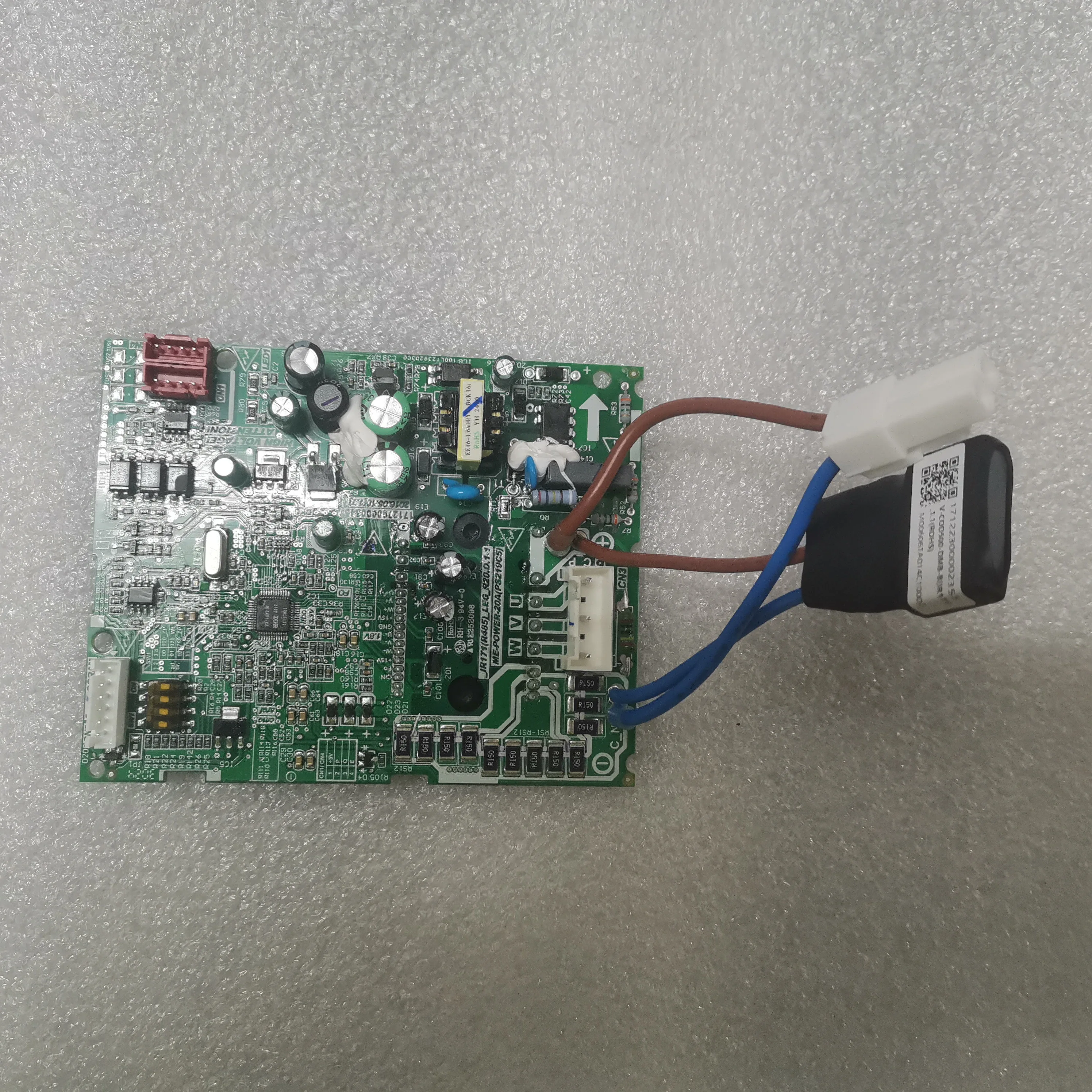 Suitable for the all-new Midea air conditioning fan module board 20A (PS219C5) 1712230002355 V-COD500-DMB-B 1712230002354
Suitable for the all-new Midea air conditioning fan module board 20A (PS219C5) 1712230002355 V-COD500-DMB-B 1712230002354