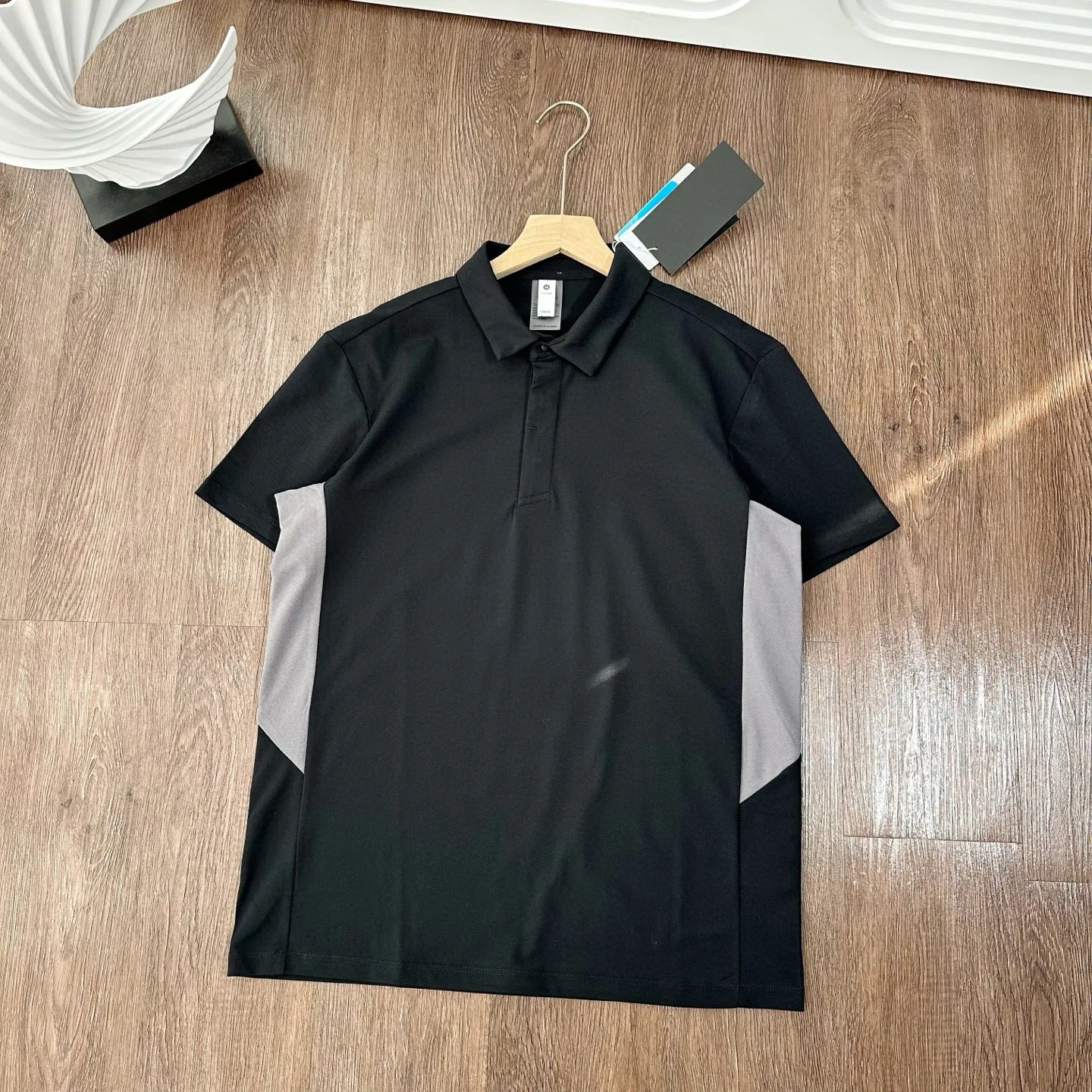 M6510 New Style 2025 Summer Quick Dry Breathable Polo Tee Men Short Sleeve Sports Running Hiking T-Shirt Men Clothing
M6510 New Style 2025 Summer Quick Dry Breathable Polo Tee Men Short Sleeve Sports Running Hiking T-Shirt Men Clothing