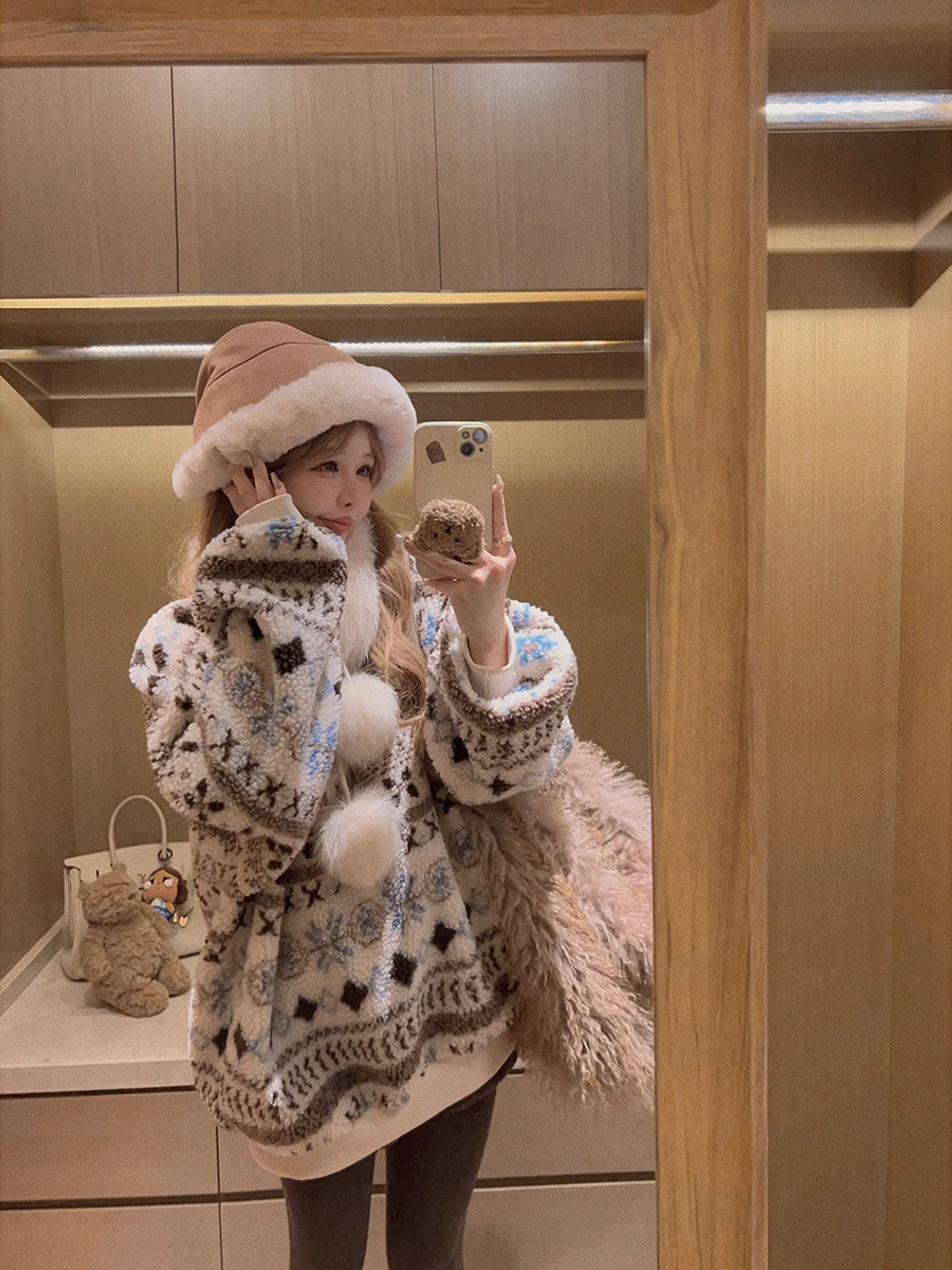 Утепленная толстовка с капюшоном из овечьей шерсти, серия Cisas Island, с флисовой подкладкой Yukiss, свободный крой, длинный рукав, для повседневной носки, женская
Утепленная толстовка с капюшоном из овечьей шерсти, серия Cisas Island, с флисовой подкладкой Yukiss, свободный крой, длинный рукав, для повседневной носки, женская