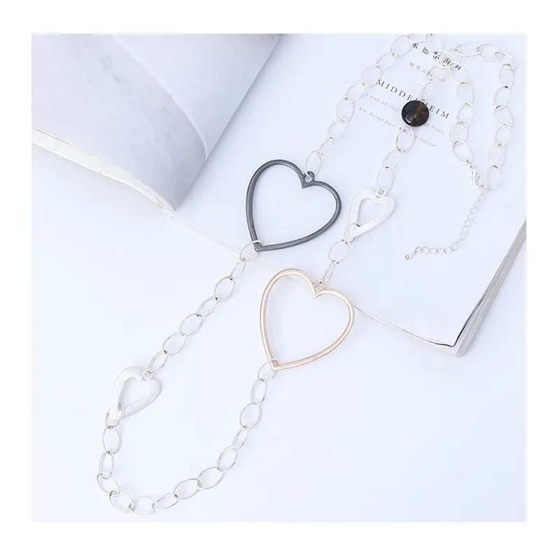 Foreign Trade New Women's Sweater Chain Fashionable Exaggerated Versatile Peach Heart Metal Brushed Long Necklace
Foreign Trade New Women's Sweater Chain Fashionable Exaggerated Versatile Peach Heart Metal Brushed Long Necklace