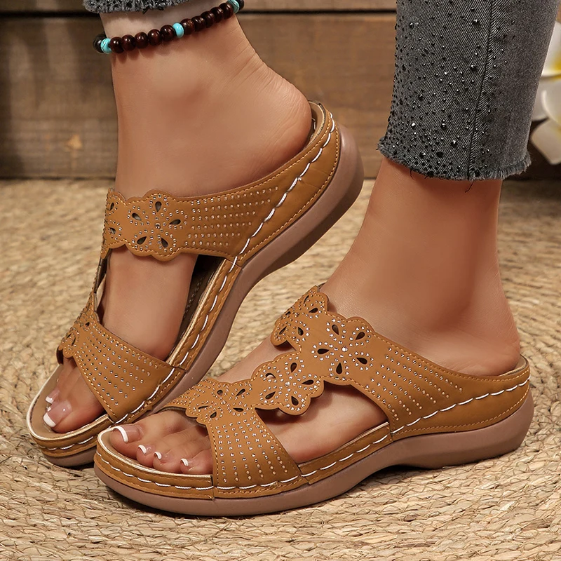 Crystal Flower Decor Platform Sandals Women 2026 Summer Camel Wedge Heels Sandals Woman Plus Size 43 Retro Roman Beach Shoes
Crystal Flower Decor Platform Sandals Women 2026 Summer Camel Wedge Heels Sandals Woman Plus Size 43 Retro Roman Beach Shoes