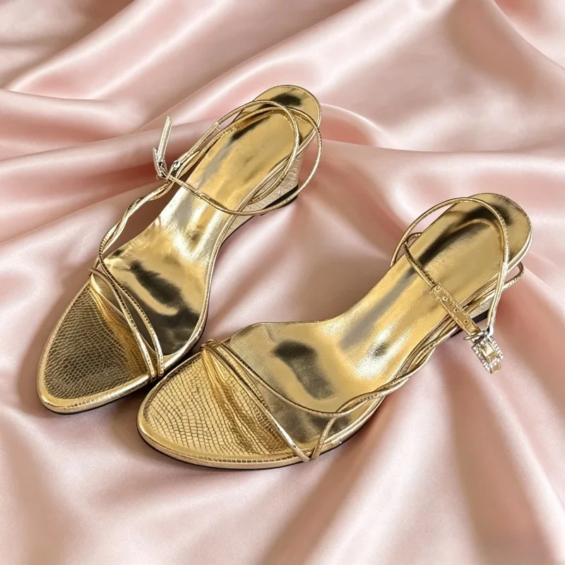 Aneikeh Fashion Narrow Band Women Gold Wedge Sandals Print Open Toe Ankle Strap Heeled Sandals Elegant Party Wedding Summer Shoe
Aneikeh Fashion Narrow Band Women Gold Wedge Sandals Print Open Toe Ankle Strap Heeled Sandals Elegant Party Wedding Summer Shoe