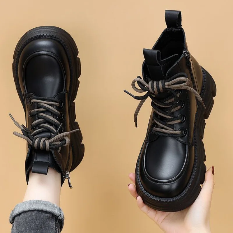 Autumn Winter Boots Women's Thick Bottom Fleece Soft Leather Heightening Single Boot Black British Style New Arrival
Autumn Winter Boots Women's Thick Bottom Fleece Soft Leather Heightening Single Boot Black British Style New Arrival