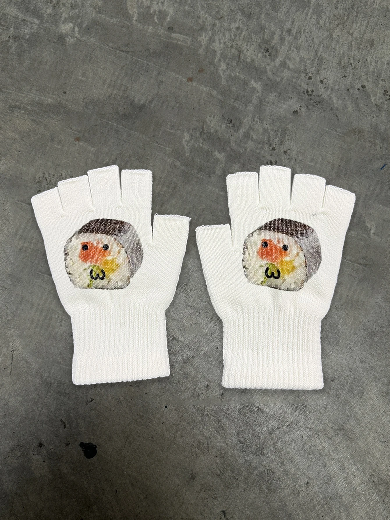 Уникальный анатомический принт головы, милые перчатки без пальцев с персонажем суши, унисекс, вязаные перчатки с полупальцами, белые зимние модные ручные перчатки
Уникальный анатомический принт головы, милые перчатки без пальцев с персонажем суши, унисекс, вязаные перчатки с полупальцами, белые зимние модные ручные перчатки