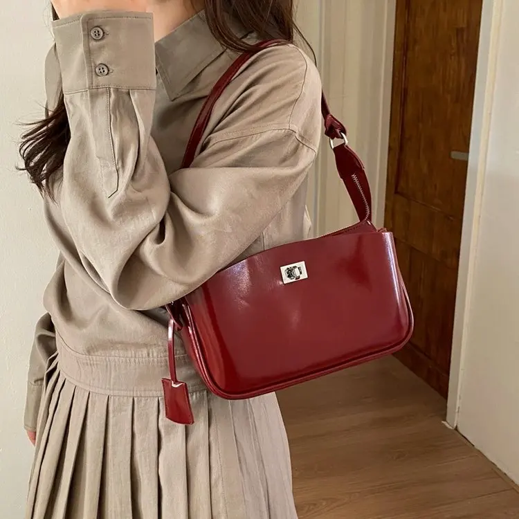 2026 New Women's Retro Niche Platinum Bag - High-Appearance, Light Luxury, Commuter-Friendly Crossbody/Shoulder/Underarm
2026 New Women's Retro Niche Platinum Bag - High-Appearance, Light Luxury, Commuter-Friendly Crossbody/Shoulder/Underarm