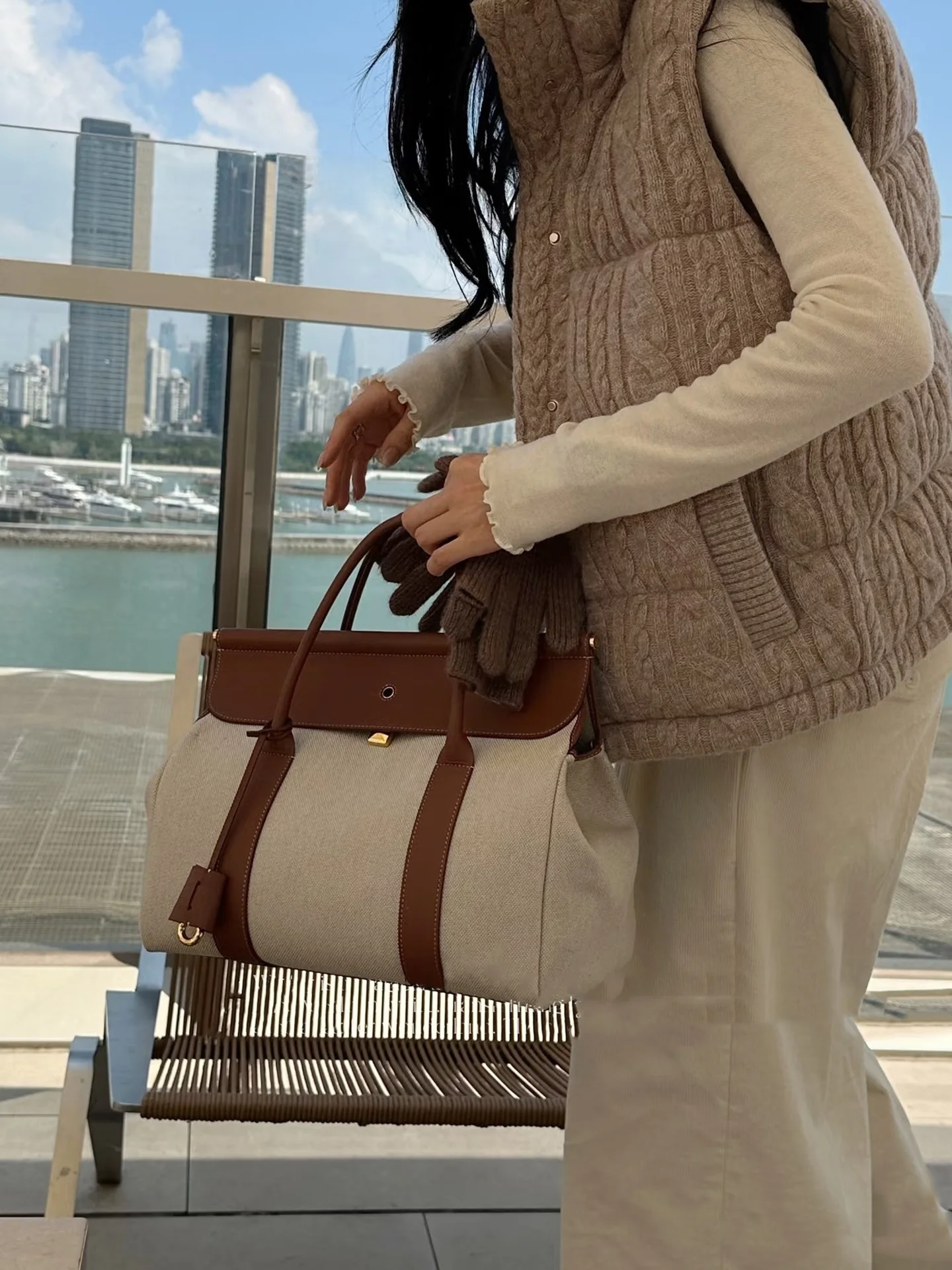 New Canvas Patch Leather Tote Bag Women Large Capaci Handbag Commuter Bag Vintage Sle Single oulder Slant Cross Bag Trendy
New Canvas Patch Leather Tote Bag Women Large Capaci Handbag Commuter Bag Vintage Sle Single oulder Slant Cross Bag Trendy