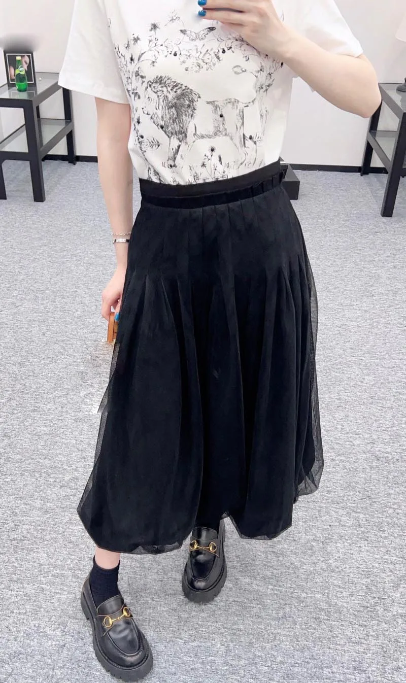 2024 Spring/Summer Women's Half length Skirt Fashionable and Exquisite A-line Waist cinching and slimming Double layered Long Me
2024 Spring/Summer Women's Half length Skirt Fashionable and Exquisite A-line Waist cinching and slimming Double layered Long Me