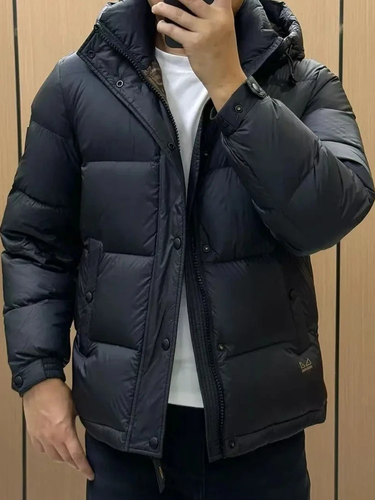 Мужская пуховая куртка высокого качества Jaet DJ, осень-зима, Новое поступление, теплая модная куртка с капюшоном, универсальная, элитная, персональная
Мужская пуховая куртка высокого качества Jaet DJ, осень-зима, Новое поступление, теплая модная куртка с капюшоном, универсальная, элитная, персональная