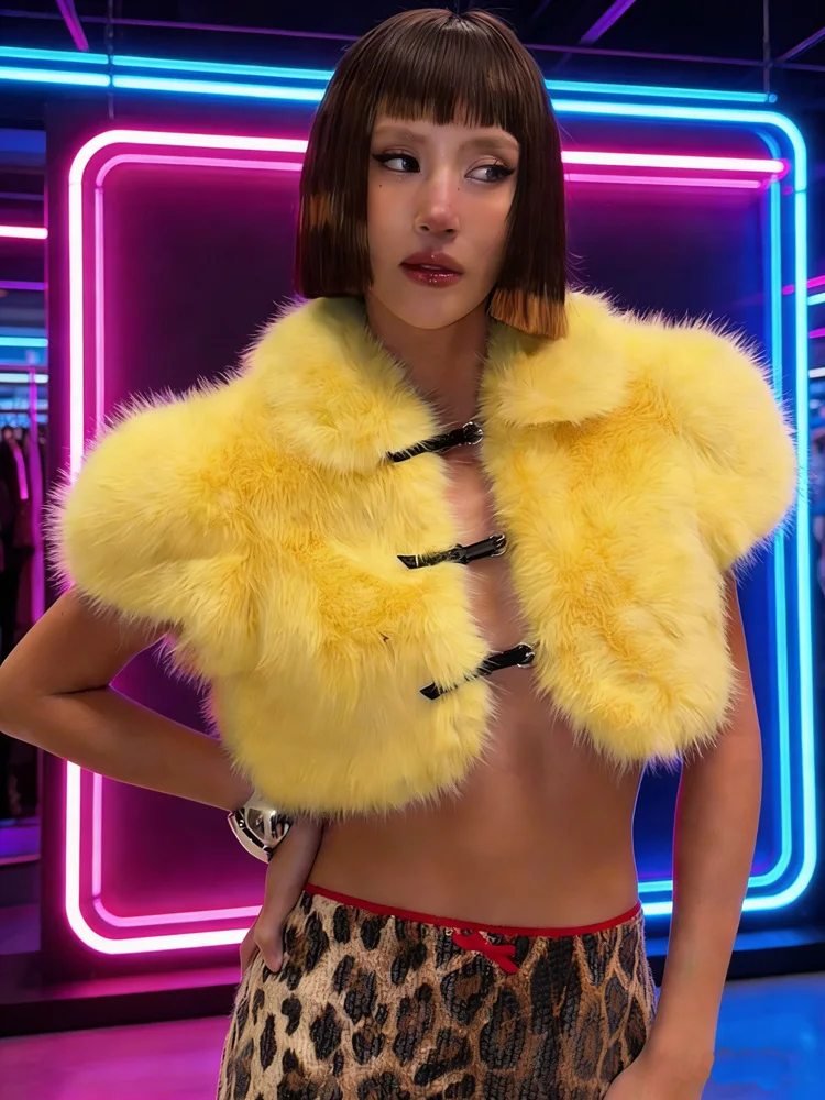 Tossy Sexy Lace-Up Faux Fur Vest Top For Women Hollow Out Short Sleeve Patchwork Fluffy Party Looks Top Female Faux Fur Y2k Top
Tossy Sexy Lace-Up Faux Fur Vest Top For Women Hollow Out Short Sleeve Patchwork Fluffy Party Looks Top Female Faux Fur Y2k Top