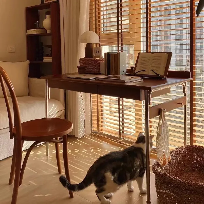 Скандинавский ретро стол из цельного дерева в средневековом стиле, учебный письменный стол, домашний компьютерный учебный стол
Скандинавский ретро стол из цельного дерева в средневековом стиле, учебный письменный стол, домашний компьютерный учебный стол