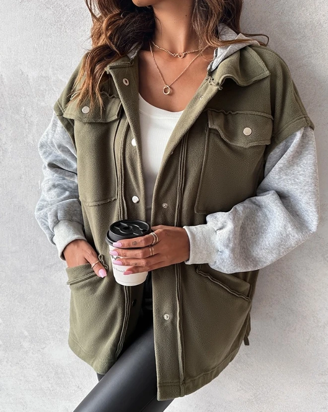 Color Blocking Pocket Design Button Jacket Hot Selling Fashion Casual Long Sleeved Hooded Jacket for Autumn and Winter Wear
Color Blocking Pocket Design Button Jacket Hot Selling Fashion Casual Long Sleeved Hooded Jacket for Autumn and Winter Wear