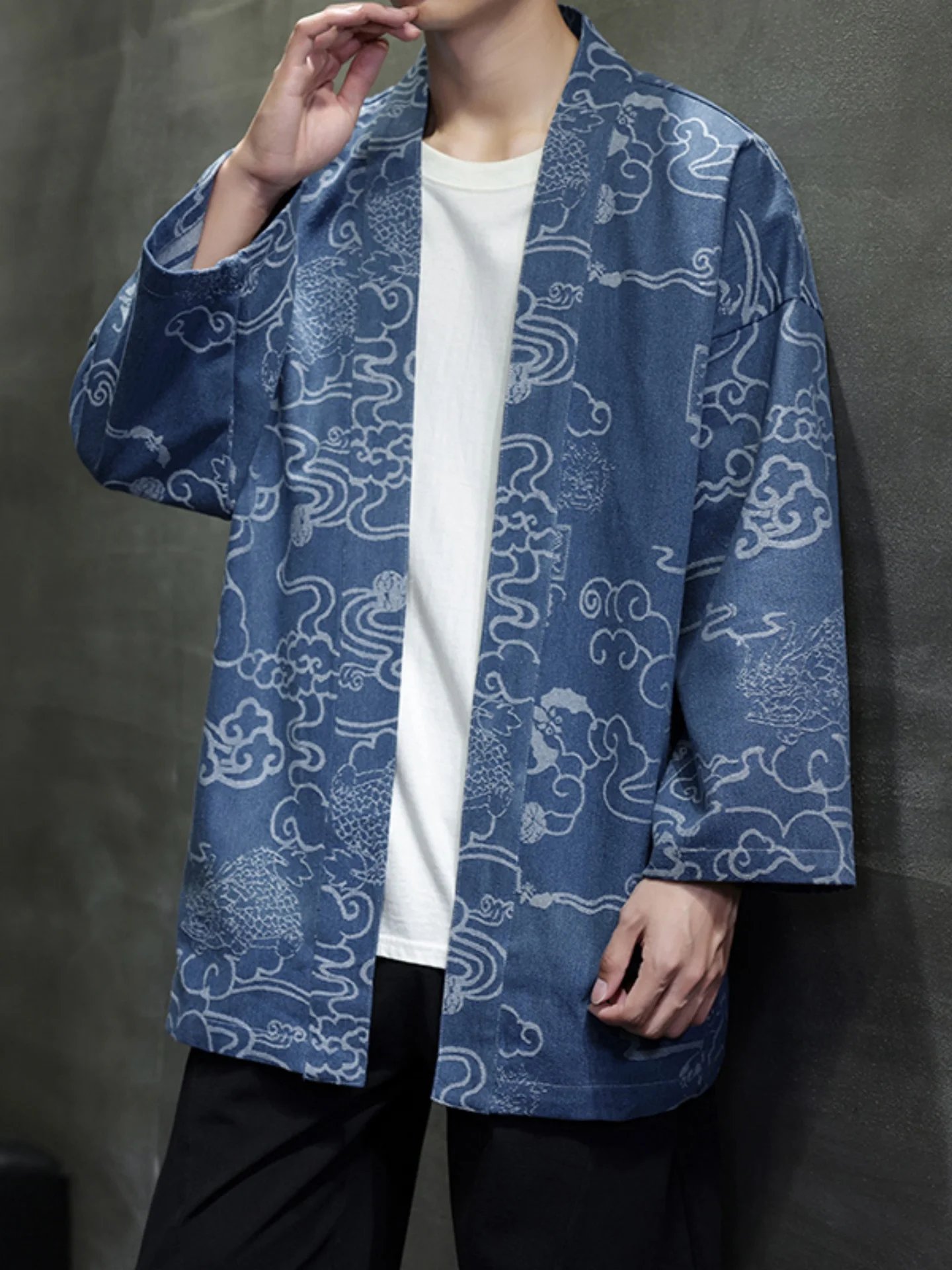 Мужская длинная куртка в китайском стиле, ретро-кардиган с вышивкой дракона, джинсовая куртка свободного кроя, молодежная, из хлопка
Мужская длинная куртка в китайском стиле, ретро-кардиган с вышивкой дракона, джинсовая куртка свободного кроя, молодежная, из хлопка