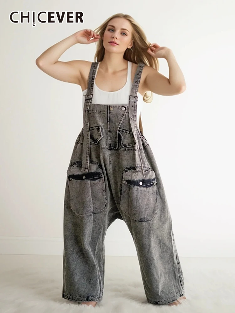 CHICEVER Streetwear Denim Jumpsuits For Women Square Collar Sleeveless Patchwork Pockets Oversize Solid Jumpsuit Female Summer
CHICEVER Streetwear Denim Jumpsuits For Women Square Collar Sleeveless Patchwork Pockets Oversize Solid Jumpsuit Female Summer