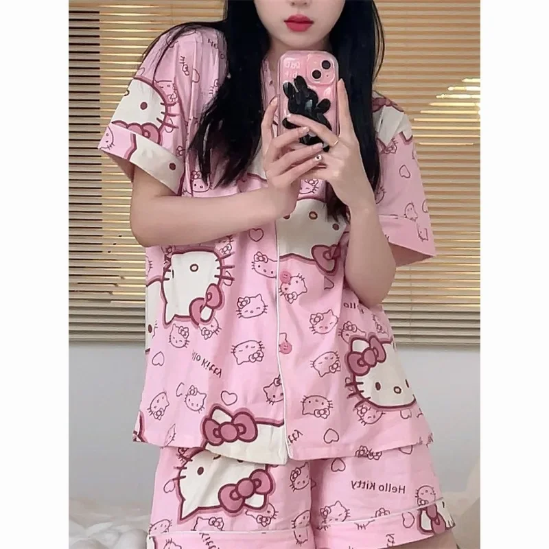 Hello Kitty pure cotton cute kawaii pajamas for women summer thin short-sleeved shorts cardigan girls home wear trend set
Hello Kitty pure cotton cute kawaii pajamas for women summer thin short-sleeved shorts cardigan girls home wear trend set