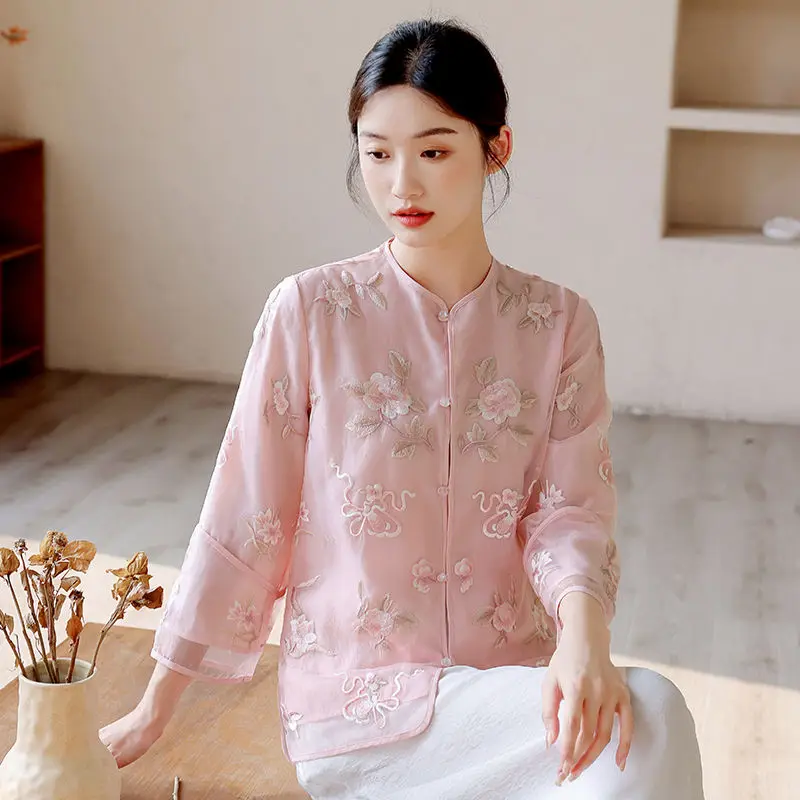 2023 New Chinese Style Retro Embroidered Organza Jacket Improved Tang Shirt National Fashion Elegant Women's Cardigan Top Z1393
2023 New Chinese Style Retro Embroidered Organza Jacket Improved Tang Shirt National Fashion Elegant Women's Cardigan Top Z1393