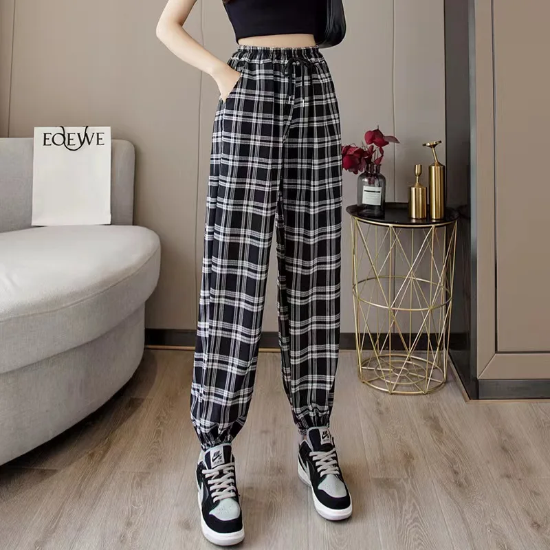 Pants Women New Bunch of feet Fashion Loose Black Plaid Summer Harajuku Students Streetwear Harem Long Trousers Womens Chic
Pants Women New Bunch of feet Fashion Loose Black Plaid Summer Harajuku Students Streetwear Harem Long Trousers Womens Chic