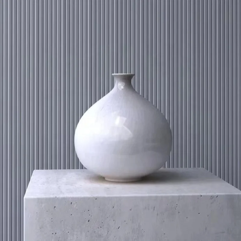 Home decoration ceramic vase, mid-century modern style
Home decoration ceramic vase, mid-century modern style