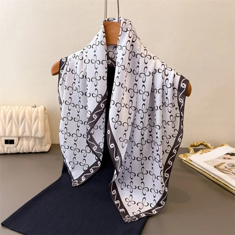 2026 Новый роскошный дизайн, шелковый квадратный шарф для женщин, модный декор на шею, галстук, платок, женский летний пляжный хиджаб, женский шейный платок
2026 Новый роскошный дизайн, шелковый квадратный шарф для женщин, модный декор на шею, галстук, платок, женский летний пляжный хиджаб, женский шейный платок