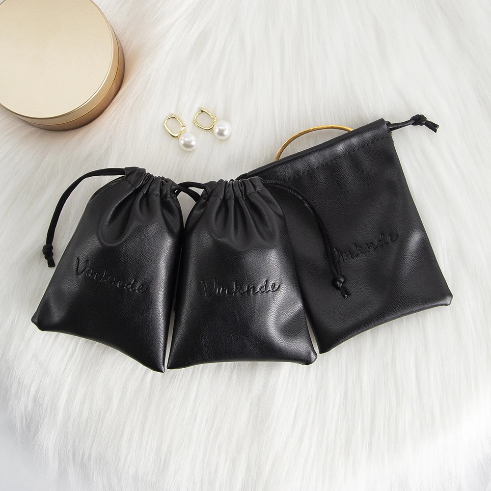 50/100Pcs Custom Logo Black PU Leather Jewelry Drawstring Bag Men Electric Storage Ring Earrings Bracelet Storage Gift Pouch
50/100Pcs Custom Logo Black PU Leather Jewelry Drawstring Bag Men Electric Storage Ring Earrings Bracelet Storage Gift Pouch