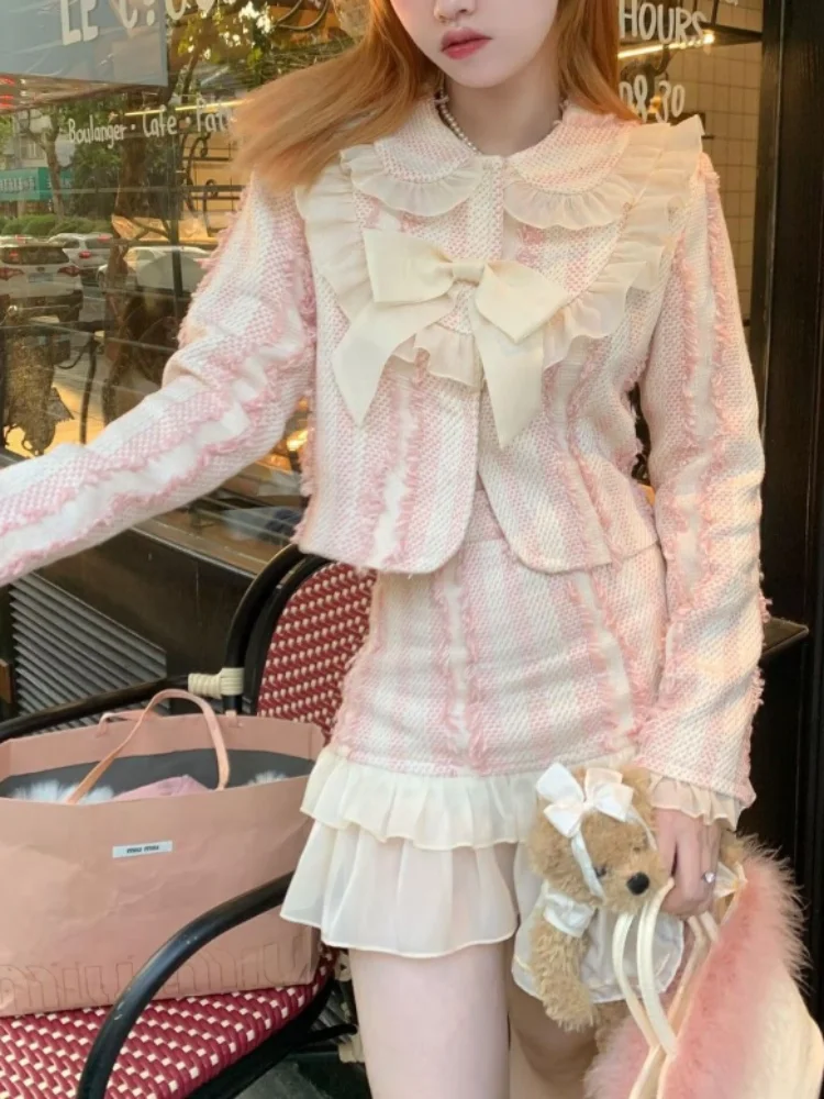 Winter Elegant 2 Piece Set Women Patchwork Bow Pink Coats + Short A-line Skirts Female Vintage Casual Sweet Skirt Suit 2023 New
Winter Elegant 2 Piece Set Women Patchwork Bow Pink Coats + Short A-line Skirts Female Vintage Casual Sweet Skirt Suit 2023 New