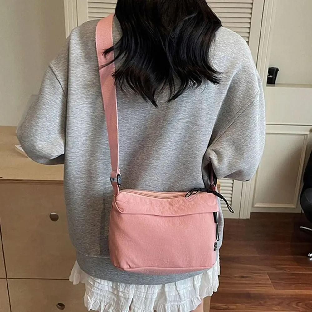 Waterproof Sports Nylon Shoulder Bag Solid Color Casual Casual Crossbody Bag Coin Pouch Korean Style Mobile Phone Pack Male 
Waterproof Sports Nylon Shoulder Bag Solid Color Casual Casual Crossbody Bag Coin Pouch Korean Style Mobile Phone Pack Male