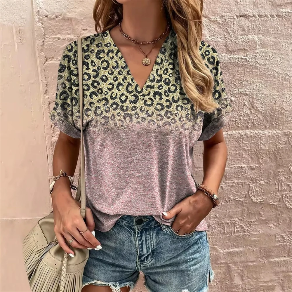 Women's T-Shirt Colorful Gradient Style Outdoor Summer Fashion Street Short Sleeve V-Neck Top Oversize Women's Casual Clothing
Women's T-Shirt Colorful Gradient Style Outdoor Summer Fashion Street Short Sleeve V-Neck Top Oversize Women's Casual Clothing