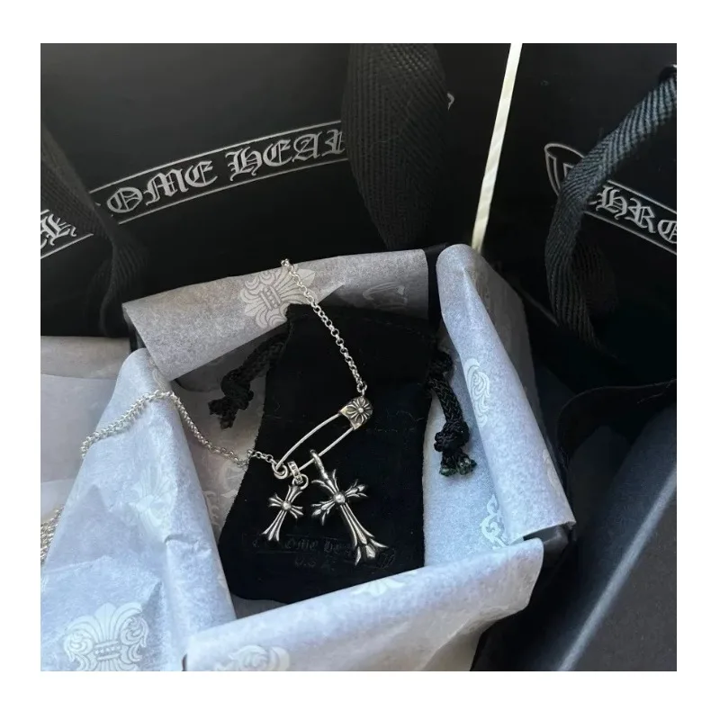 Tide Brand Thai Silver Old Versatile Double-layer Cross Pendant Double Cross Style Diamond-free Pin Necklace
Tide Brand Thai Silver Old Versatile Double-layer Cross Pendant Double Cross Style Diamond-free Pin Necklace