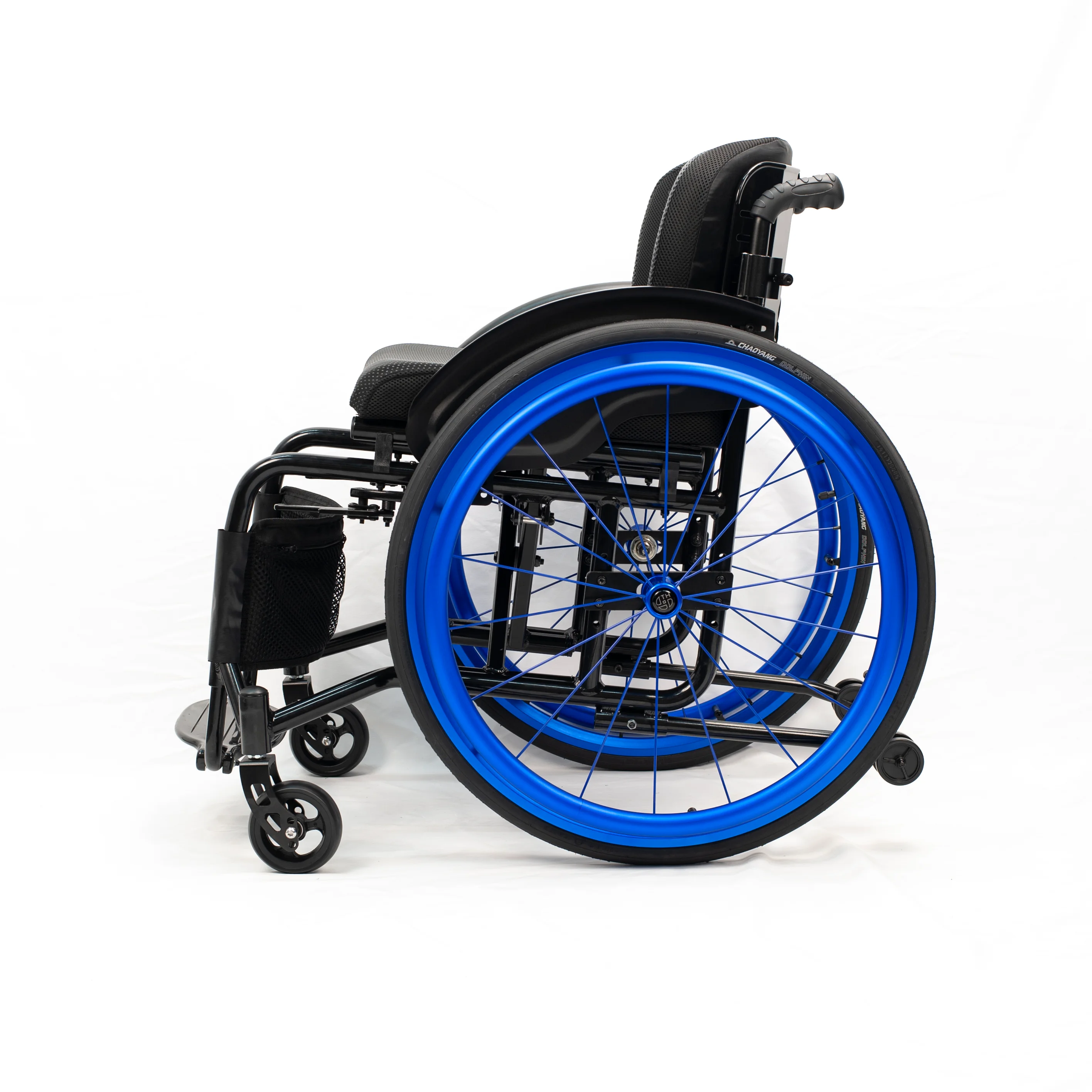 Super Lightweight Sports Wheelchair 24 Inch Aluminum Alloy Folding Manual Wheelchair For Adults
Super Lightweight Sports Wheelchair 24 Inch Aluminum Alloy Folding Manual Wheelchair For Adults