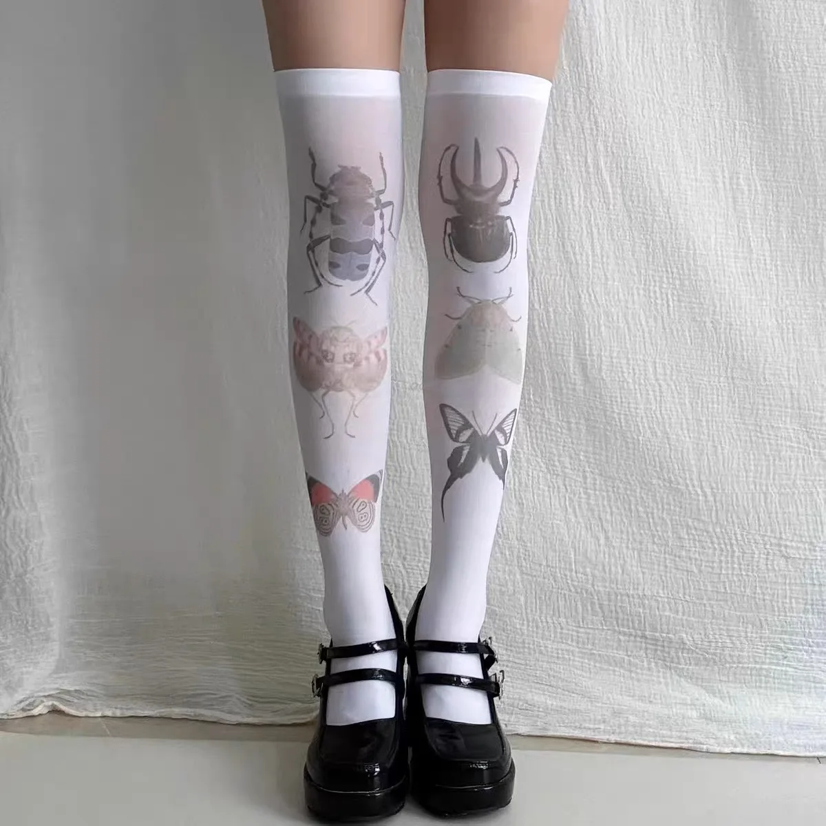 Y2K cosplay calf socks fashionable street retro Harajuku vintage Insect print women's socks Sexy accessories knee high socks emo
Y2K cosplay calf socks fashionable street retro Harajuku vintage Insect print women's socks Sexy accessories knee high socks emo
