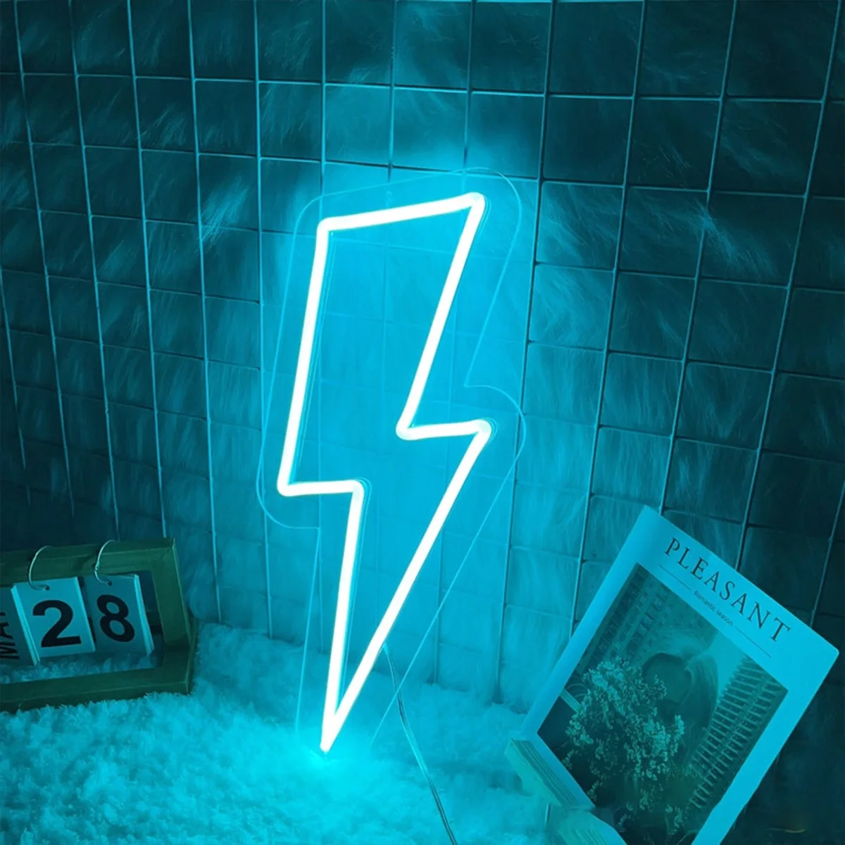 USB Powered LED Neon Deco Lightning Wall Sign Creative USB Wall Lighting Upgraded Version Neon Sign
USB Powered LED Neon Deco Lightning Wall Sign Creative USB Wall Lighting Upgraded Version Neon Sign