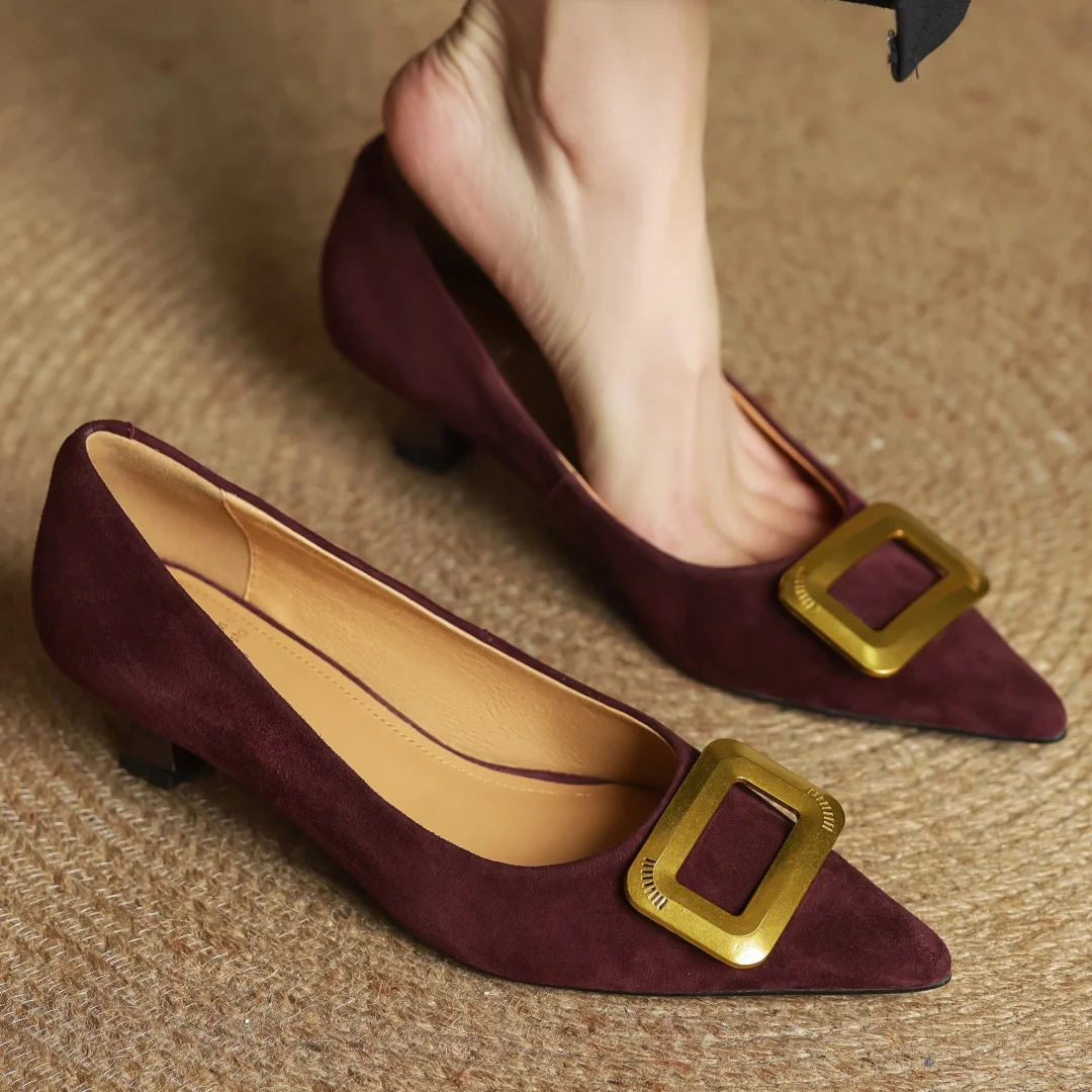 Women's natural suede leather metal buckle decoration pointed toe slip-on pumps elegant ladies OL style 4cm kitten heel heels
Women's natural suede leather metal buckle decoration pointed toe slip-on pumps elegant ladies OL style 4cm kitten heel heels