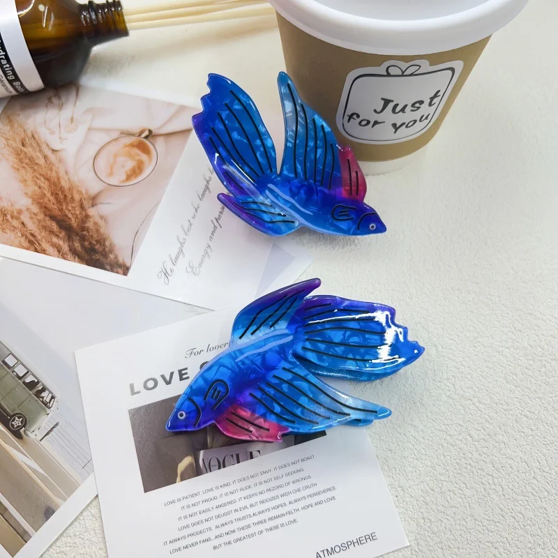 DuoShang New Ocean Series Hair Claw Blue Flying Fish Acrylic Claw Clips Summer Trendy Hair Clips for Women Hair Accessories
DuoShang New Ocean Series Hair Claw Blue Flying Fish Acrylic Claw Clips Summer Trendy Hair Clips for Women Hair Accessories