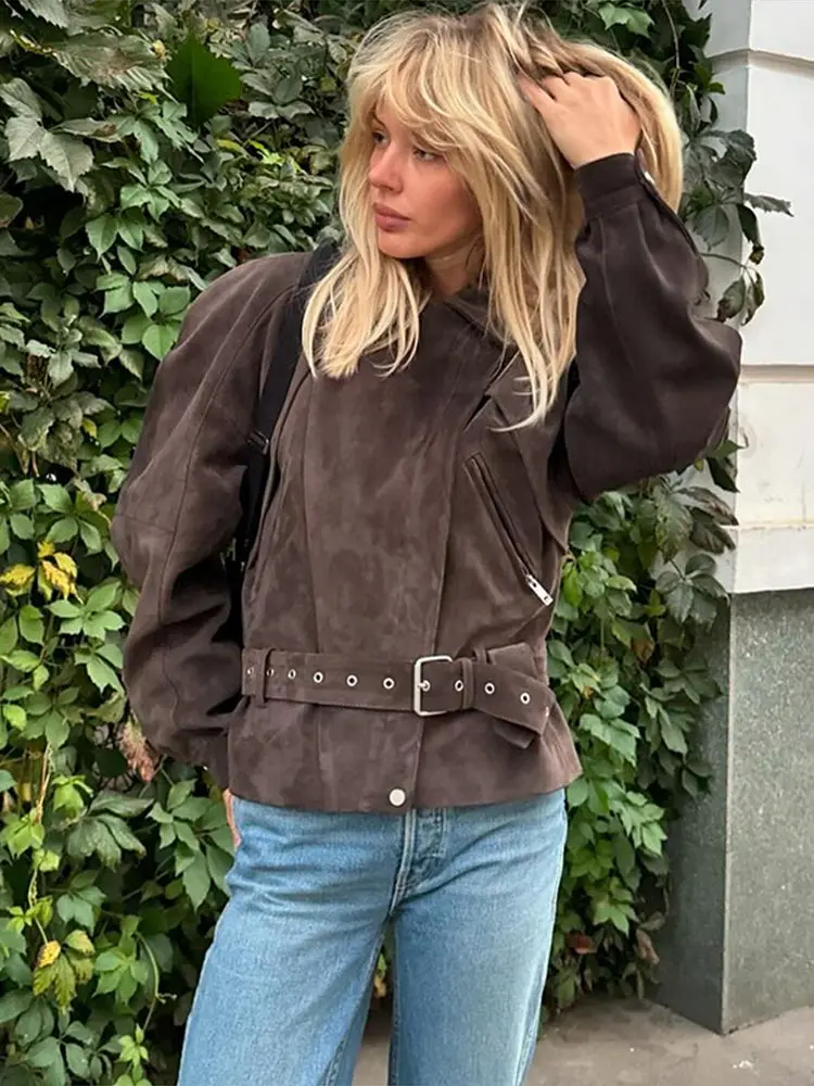 Suede With Belt Solid Jacket Women Vintage Turn-down Collar Long Sleeve Button Zipper Coats 2025 New Fashion Ladies Outerwear
Suede With Belt Solid Jacket Women Vintage Turn-down Collar Long Sleeve Button Zipper Coats 2025 New Fashion Ladies Outerwear