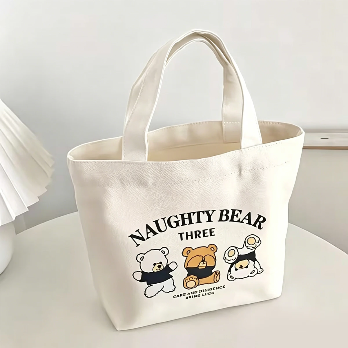 Japanese-Style Casual Handbag, Small Korean-Style Fashionable Shoulder Bag, Suitable for Women and Students
Japanese-Style Casual Handbag, Small Korean-Style Fashionable Shoulder Bag, Suitable for Women and Students