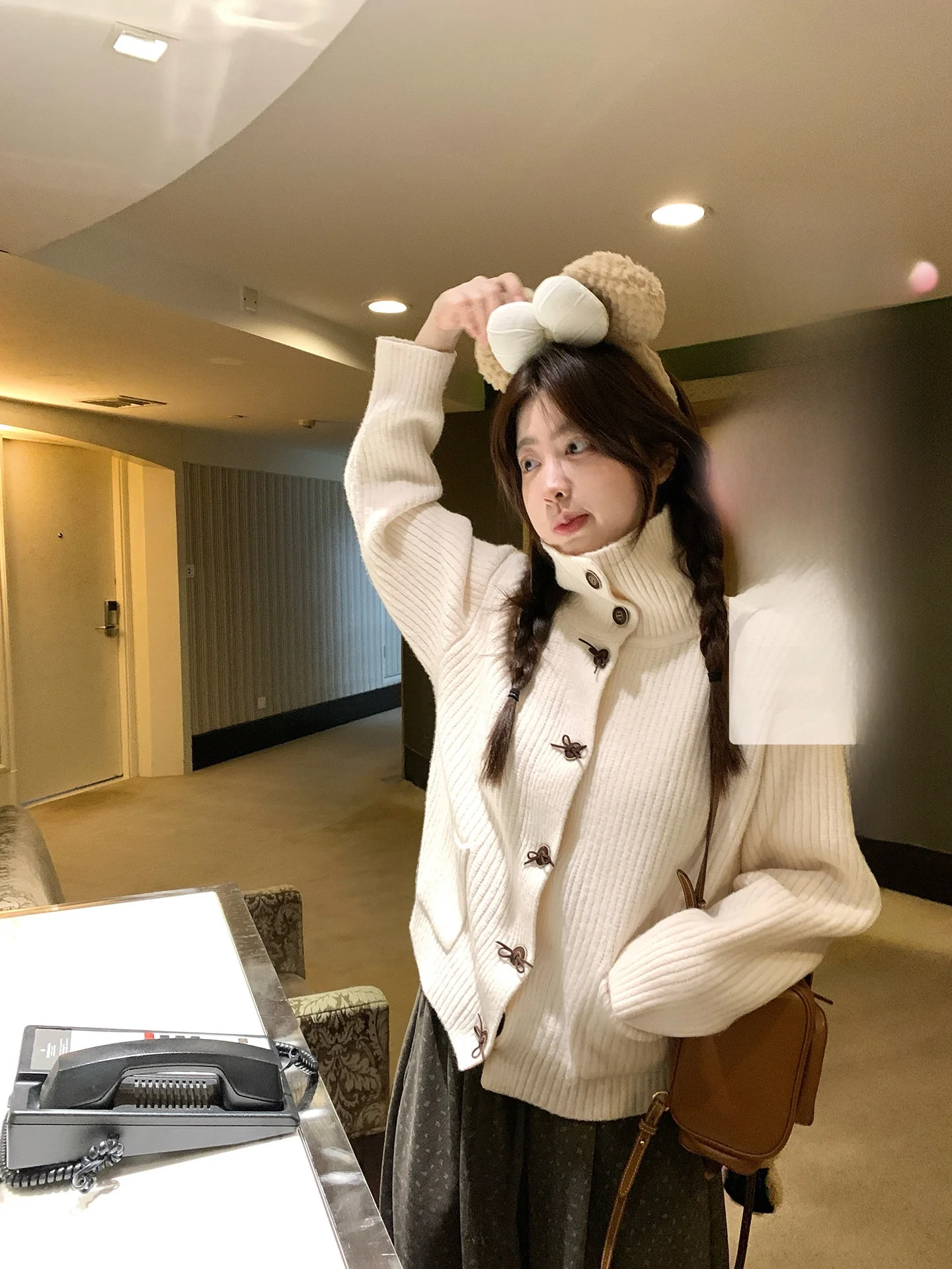 PtonUmi Women's Open Cardigan Sweater in Beige Knitted Loose Fit Collar Autumn Winter Slimming Knitwear Casual Sle
PtonUmi Women's Open Cardigan Sweater in Beige Knitted Loose Fit Collar Autumn Winter Slimming Knitwear Casual Sle