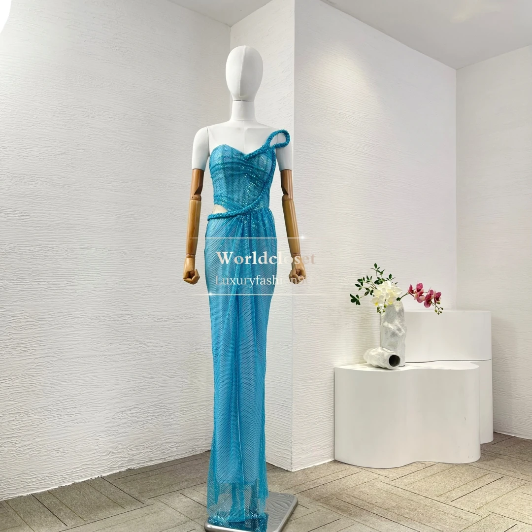 2025 New Beautiful Blue Sleeveless Lace Backless Mesh Hollow Out Diamonds Slit Hem Maxi Dress
2025 New Beautiful Blue Sleeveless Lace Backless Mesh Hollow Out Diamonds Slit Hem Maxi Dress