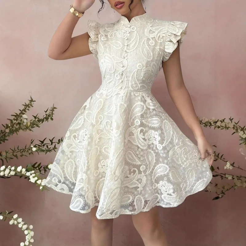 European and American Retro Lace Stand-up Collar Small Flying Sleeve Dress Women's Single-breasted Waist Elegant Literary Retro
European and American Retro Lace Stand-up Collar Small Flying Sleeve Dress Women's Single-breasted Waist Elegant Literary Retro