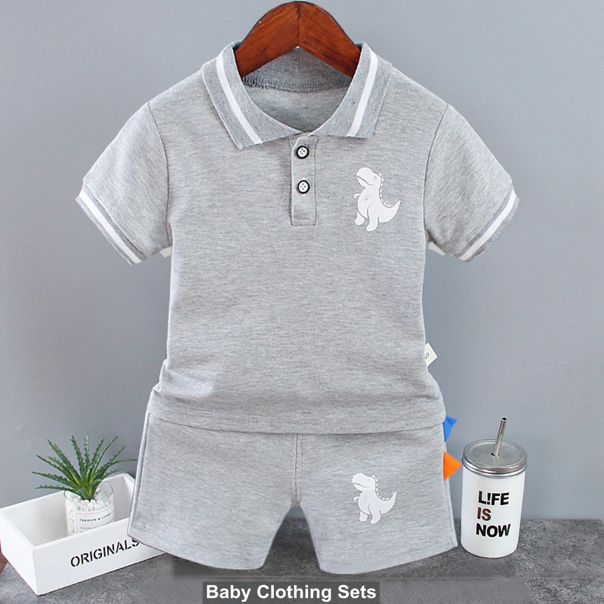 Summer Baby Boys Clothes Sets Dinosaur Printed Turn-down Collar T-Shirts Tops+ Shorts 2PCS/Set Children Clothing Sets Infant Set
Summer Baby Boys Clothes Sets Dinosaur Printed Turn-down Collar T-Shirts Tops+ Shorts 2PCS/Set Children Clothing Sets Infant Set