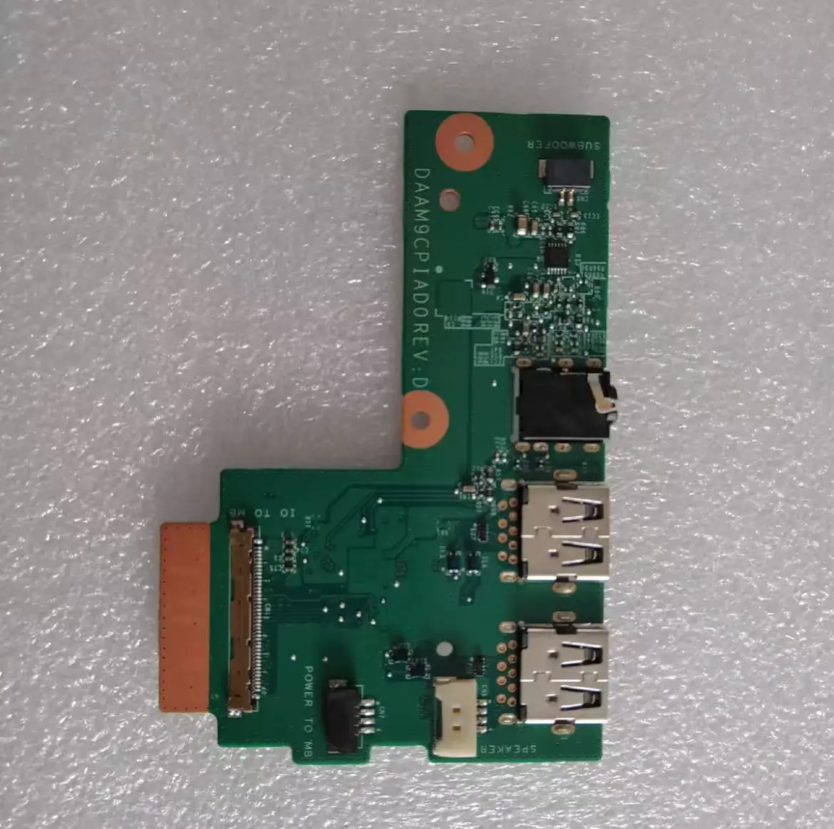 DAAM9CPIAD0 088NC for Dell Inspiron 157559 5577 7557 5576 USB small board audio board
DAAM9CPIAD0 088NC for Dell Inspiron 157559 5577 7557 5576 USB small board audio board